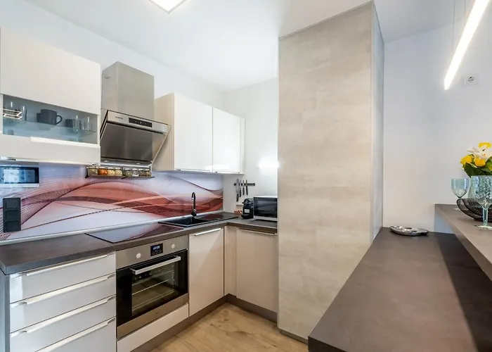 Apartament Myflat Coral 8 *