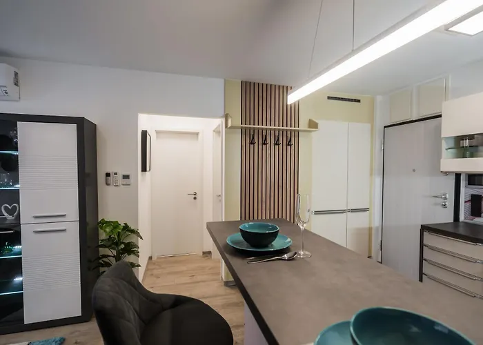 Apartament Myflat Coral 8 *